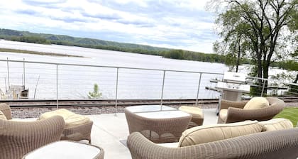 Reel Paradise at Shore Slough