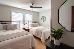 3 chambres, fer et planche à repasser, Wi-Fi gratuit, draps fournis