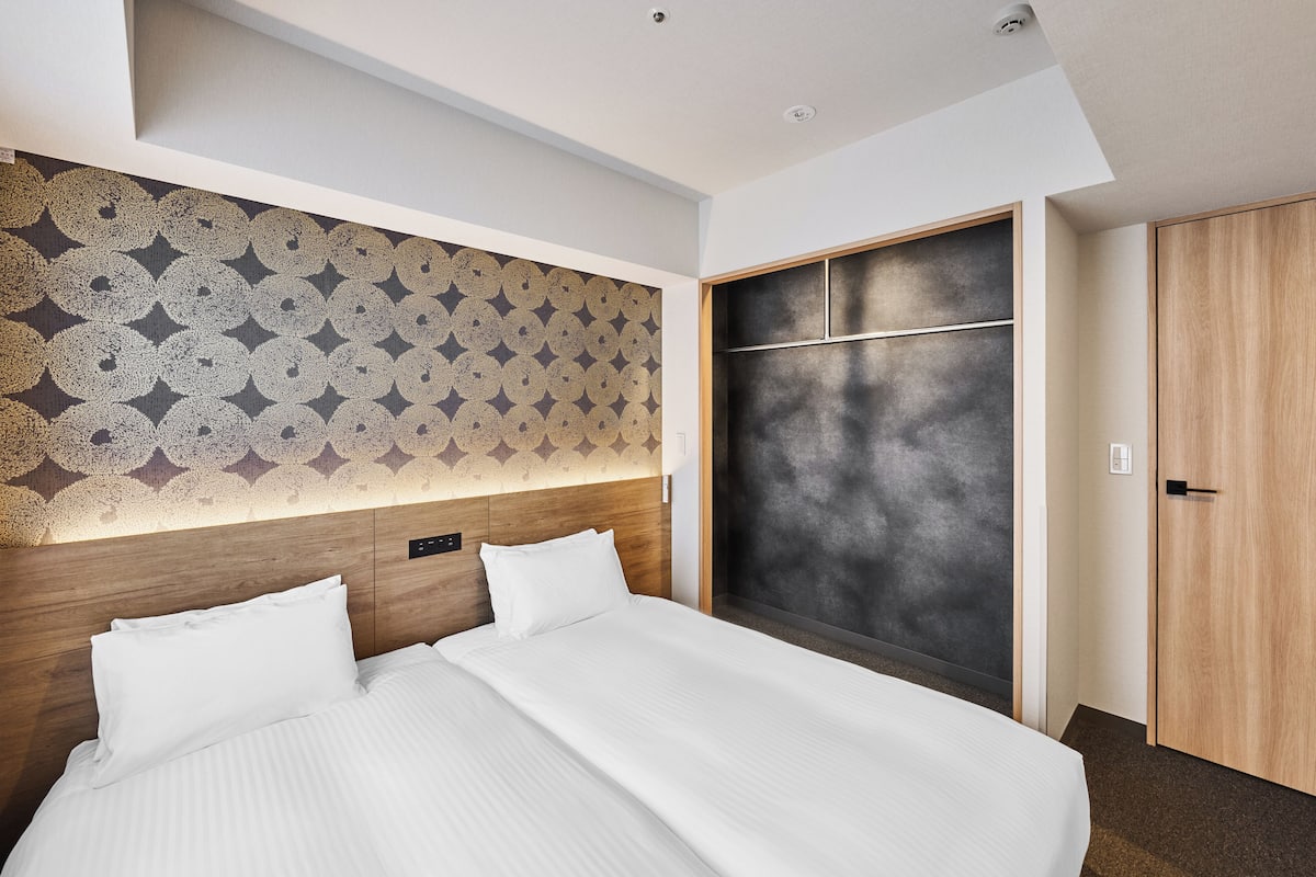 1 bedroom, down comforters, in-room safe, desk