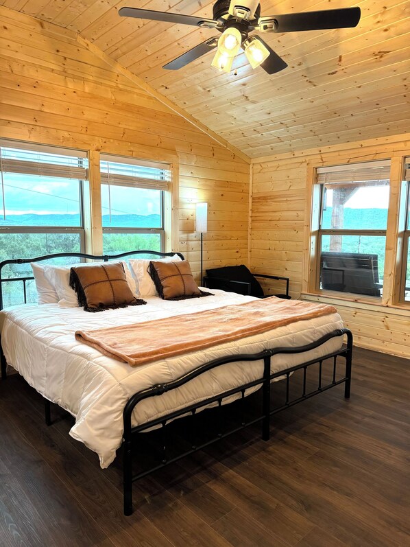 3 bedrooms, WiFi, bed sheets