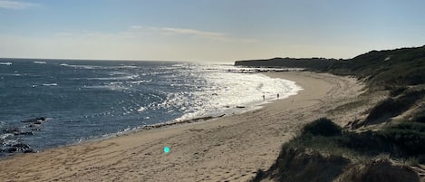 Beach nearby, sun loungers, beach towels