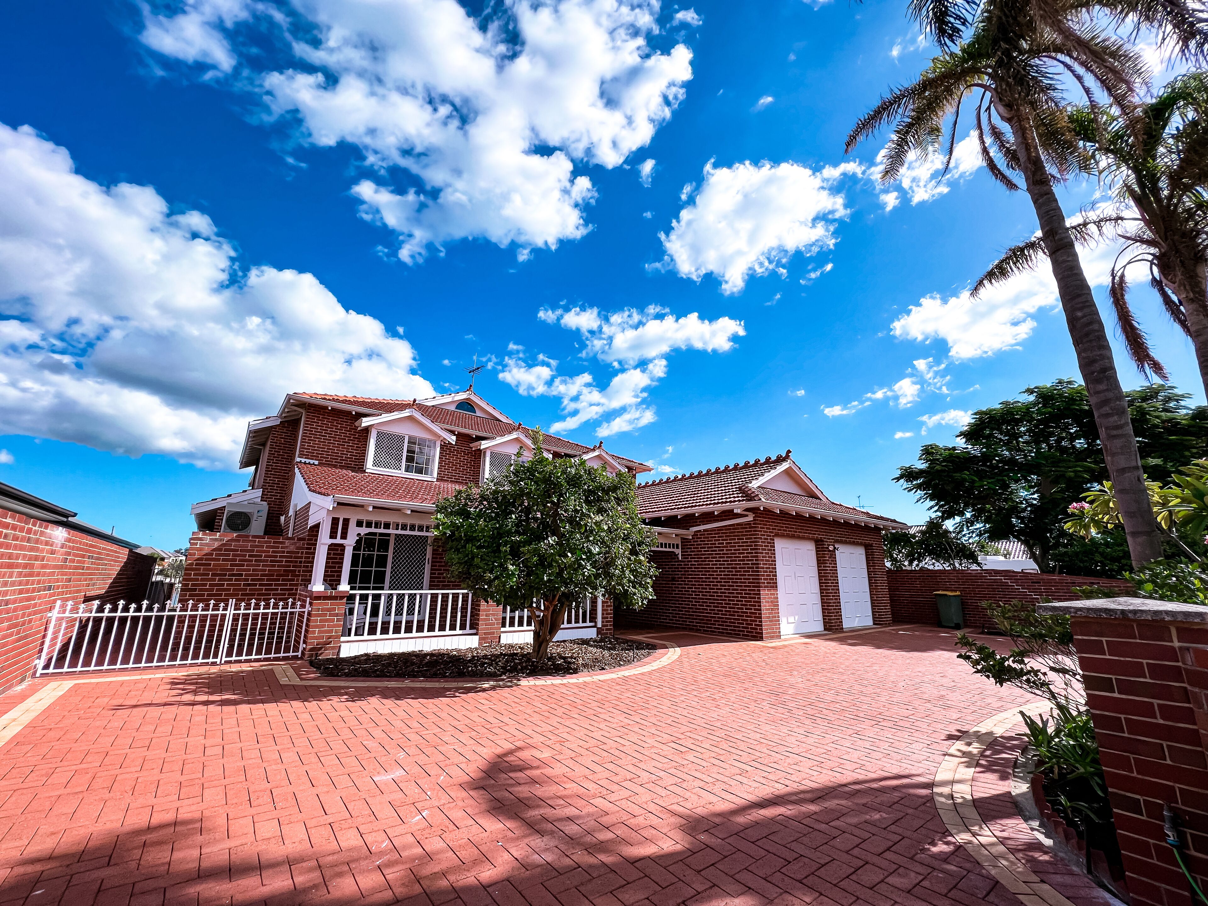 Mandurah Canal Front Luxury Living — image 21