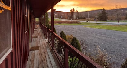 The Meadowlark Inn