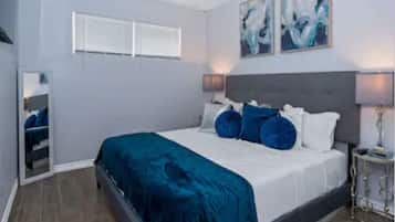 1 bedroom, desk, iron/ironing board, WiFi (free)