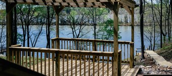 Charming Home, Main Lake, Great Views, Sunsets, Lake Gaston