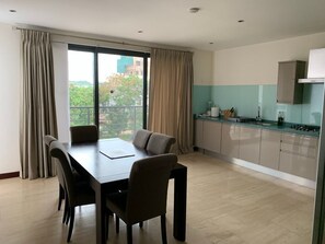 Dining - Entire Serviced Apartment in the heart of Accra City. (Accra)