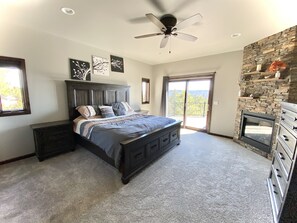 4 bedrooms, free WiFi, bed sheets