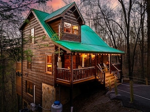 Exterior - PrivateHotTub+Theater+PoolTbl|7MinDollywood&Gburg (Sevierville)