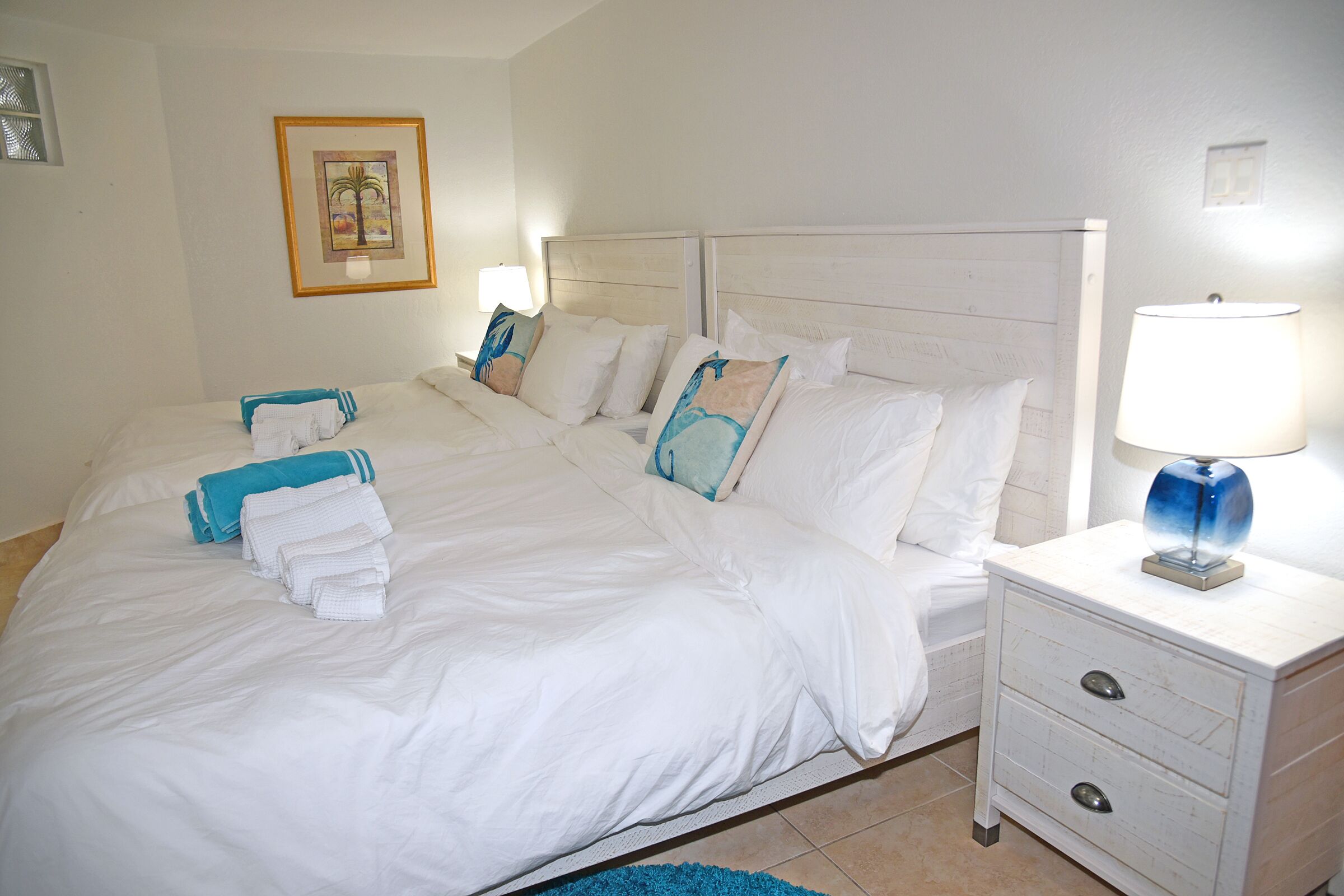3 bedrooms, desk, iron/ironing board, travel crib