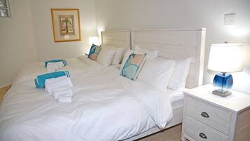 3 bedrooms, desk, iron/ironing board, travel crib