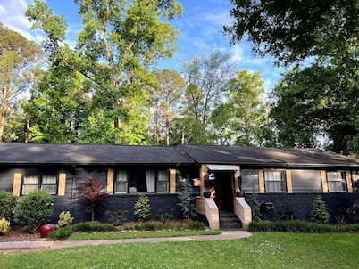 Gentry Pines: Huge backyard ~ Loaded Game Room