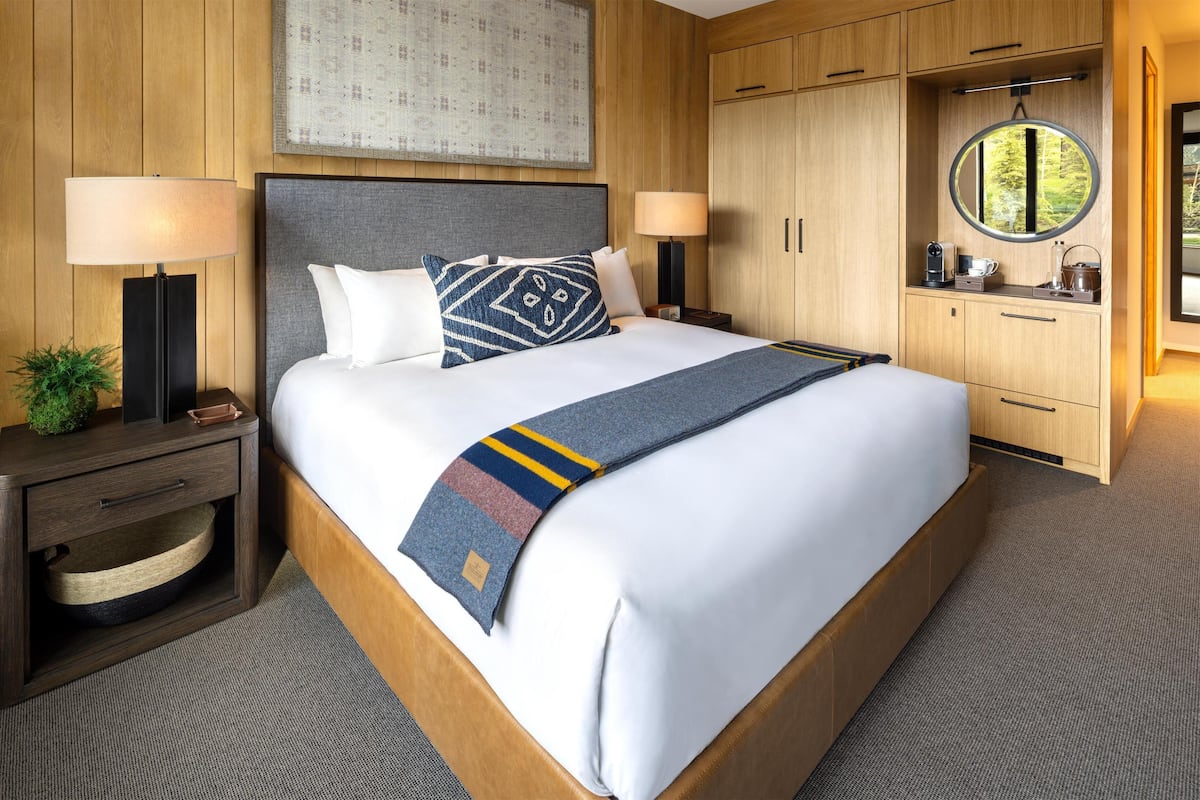 Premium bedding, pillow-top beds, free minibar, desk