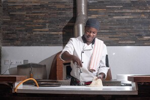 Restaurant - Hotel Boulevard Nairobi, City Centre CBD (Nairobi)