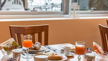 Tägliches inbegriffenes Frühstücksbuffet