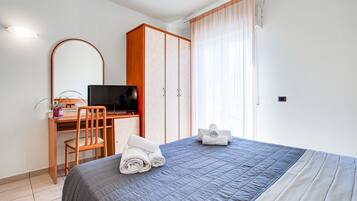 Minibar, in-room safe, free WiFi, bed sheets