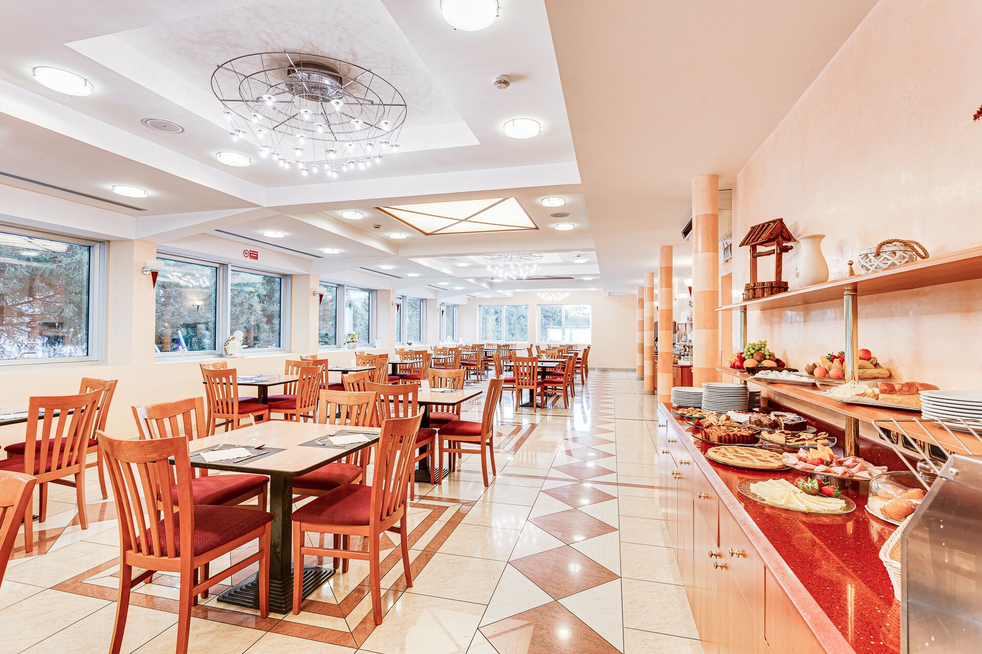 Free daily buffet breakfast