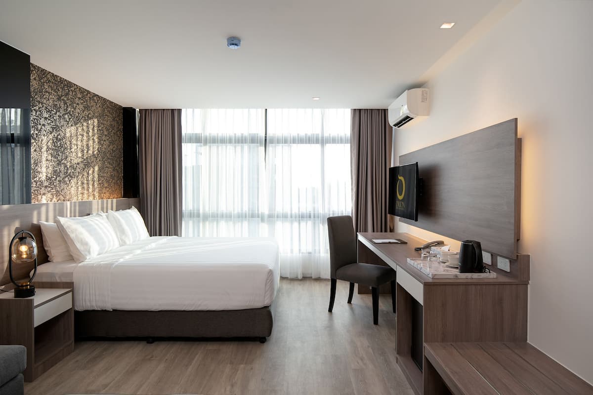 Deluxe Double Room | Premium bedding, free minibar items, in-room safe, desk