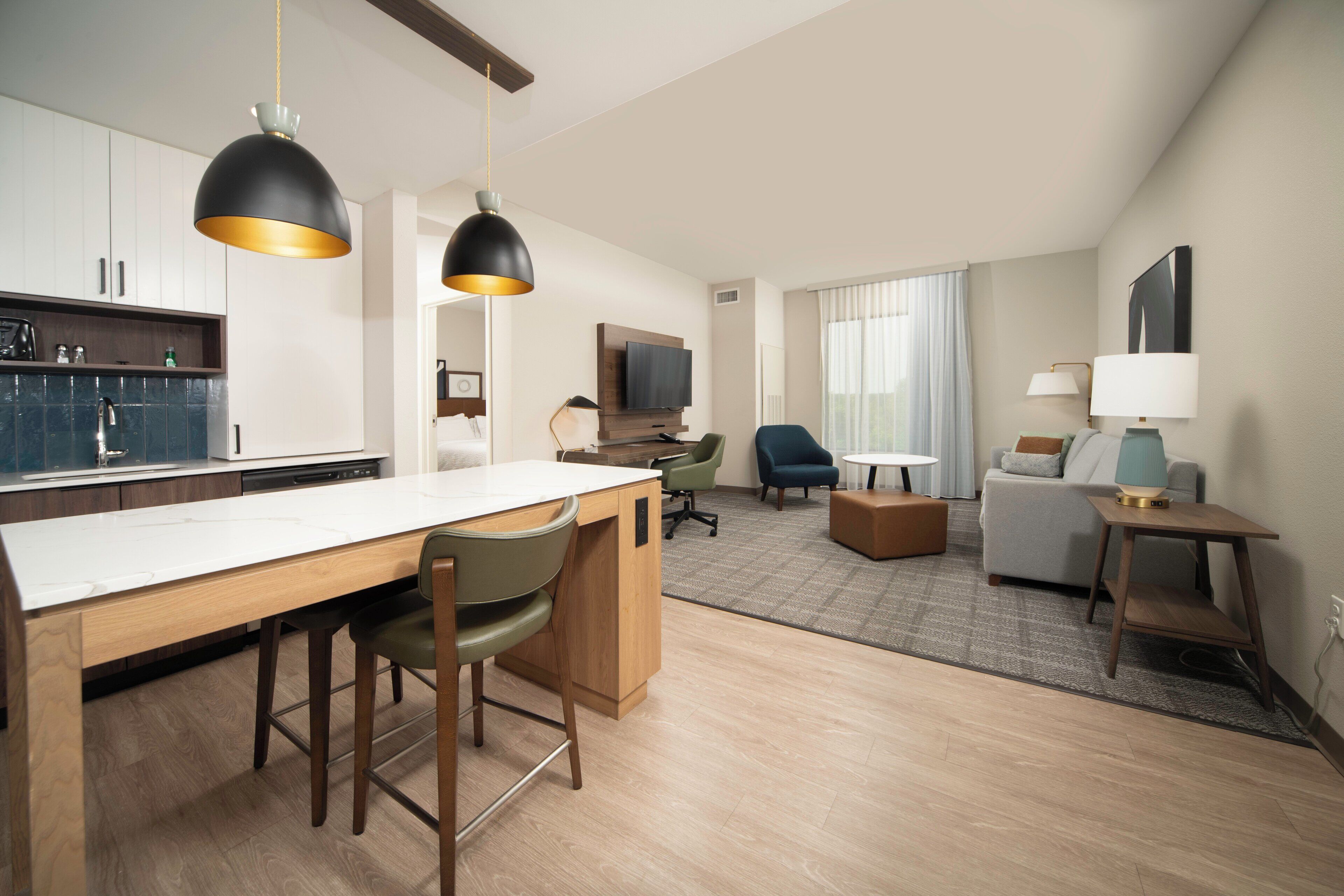 1 bedroom, desk, free wifi, bed sheets