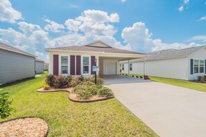 House, 2 Bedrooms | Exterior