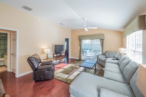 บ้านพัก, 2 ห้องนอน | ห้องนั่งเล่น