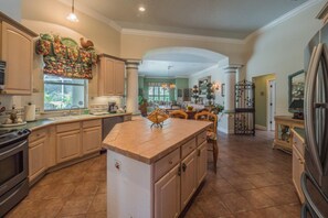 House, 3 Bedrooms | Private kitchen - Gerardo Avenue 2131 (Lady Lake)