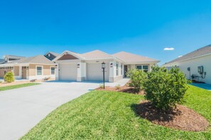 House, 3 Bedrooms | Exterior