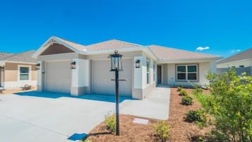 House, 3 Bedrooms | Exterior