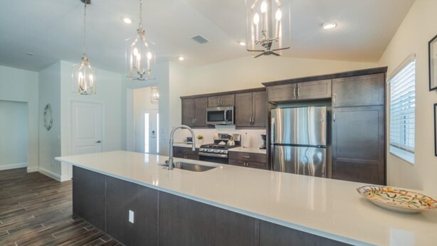 House, 3 Bedrooms | Private kitchen - Freitag Avenue 6003 (Wildwood)