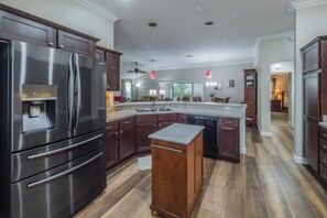 منزل - ٣ غرف نوم | مطبخ خاص