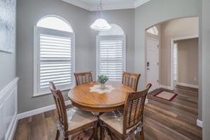 House, 3 Bedrooms | Dining