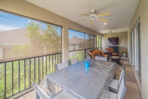 House, 3 Bedrooms | Balkoni