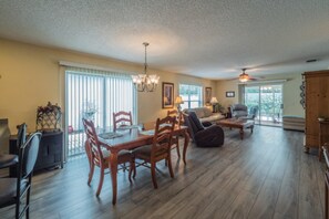 House, 2 Bedrooms | Dining - Peachtree Avenue 1992 (The Villages)