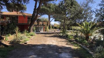 Enceinte de lâhĂ©bergement