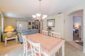 Huis, 2 slaapkamers | Dineren