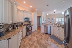 Casa, 3 habitaciones | Cocina privada