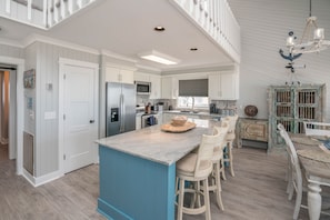 Fridge, microwave, oven, stovetop - New! Oceanfront w/ Pier Views & Private Boardwalk.  Great Escape (Oak Island)