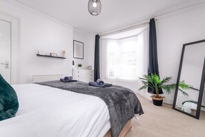 House | 3 bedrooms, iron/ironing board, travel crib, free WiFi - Redmayne House (Whitby)