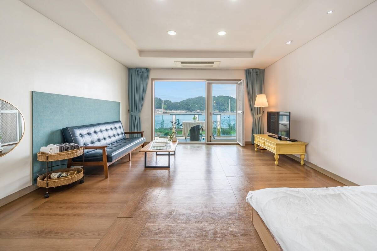 ห้องเบสิก, 1 ห้องนอน (101 (Oceanview)) | 1 ห้องนอน, Wi-Fi ฟรี