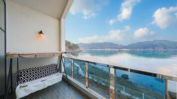 Basic Room, 1 Bedroom (202 (Oceanview)) | 1 bedroom, free WiFi