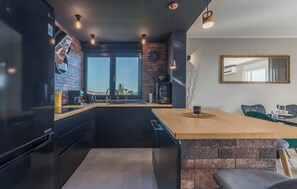 Refrigerador, horno, parrilla de estufa y lavavajillas 