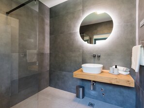 Shower, bidet - Villa Villa Riposo 2.0 (Istria - Novigrad) (Novigrad)