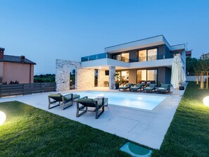 Beheizter Pool