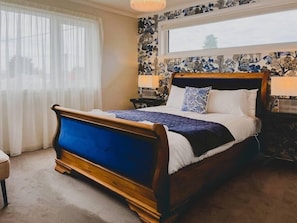 3 soverom, strykejern/-brett, reiseseng for barn og wi-fi