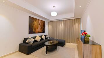 Zimmersafe, Bügeleisen/Bügelbrett, kostenlose Babybetten, Zustellbetten