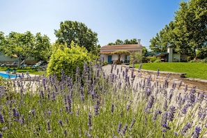 Villa, fumeurs | 2 chambres