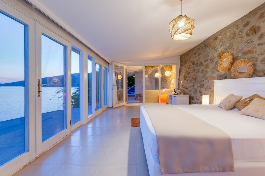 Ioanna Tiffani porno aktrisa Nol olchamdagi kokrak bilan anal porno