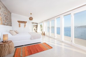 Chambre Sénior, vue sur la mer | Literie de qualité, décor unique, ameublement unique