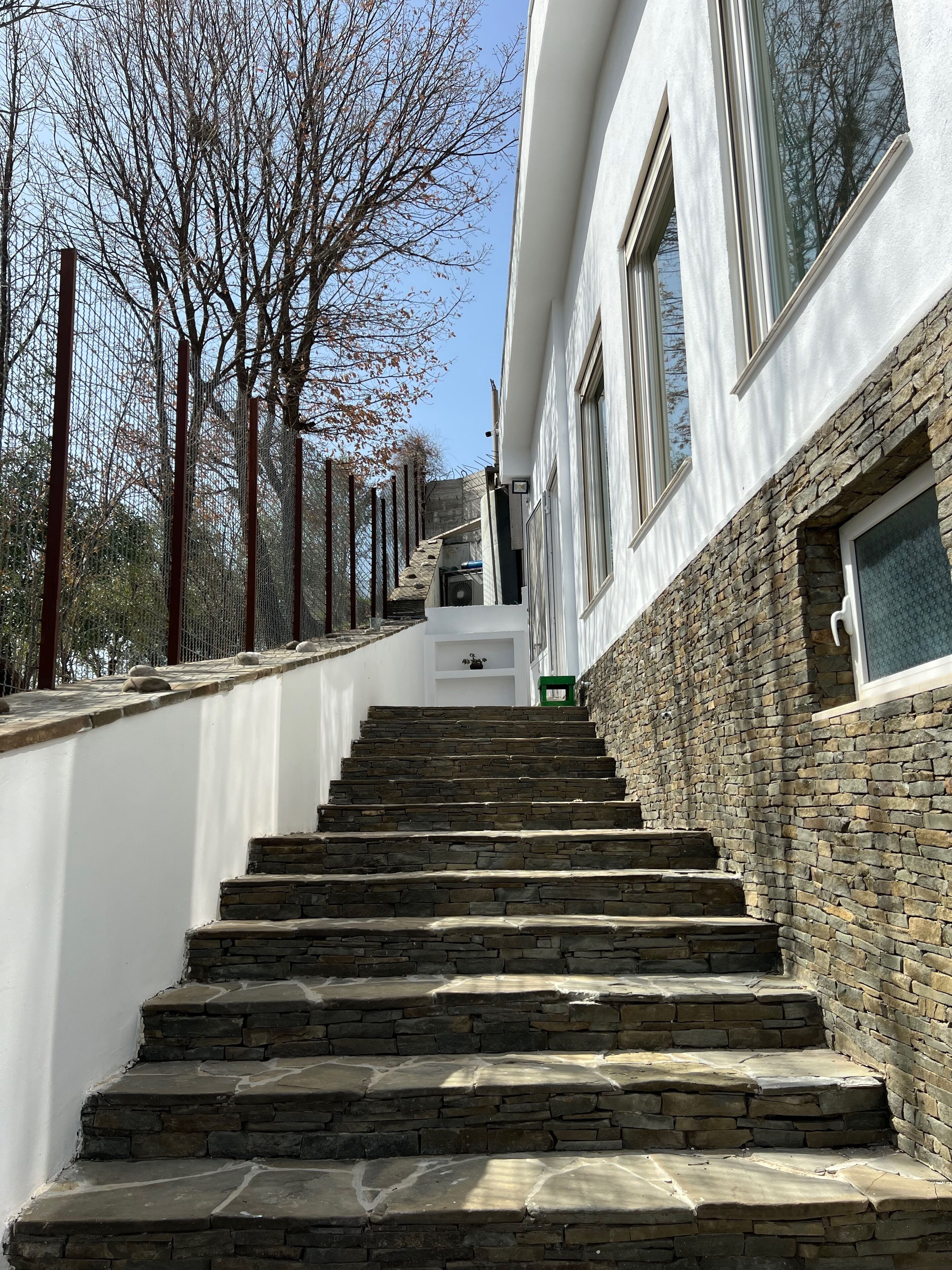 Enceinte de l’hébergement