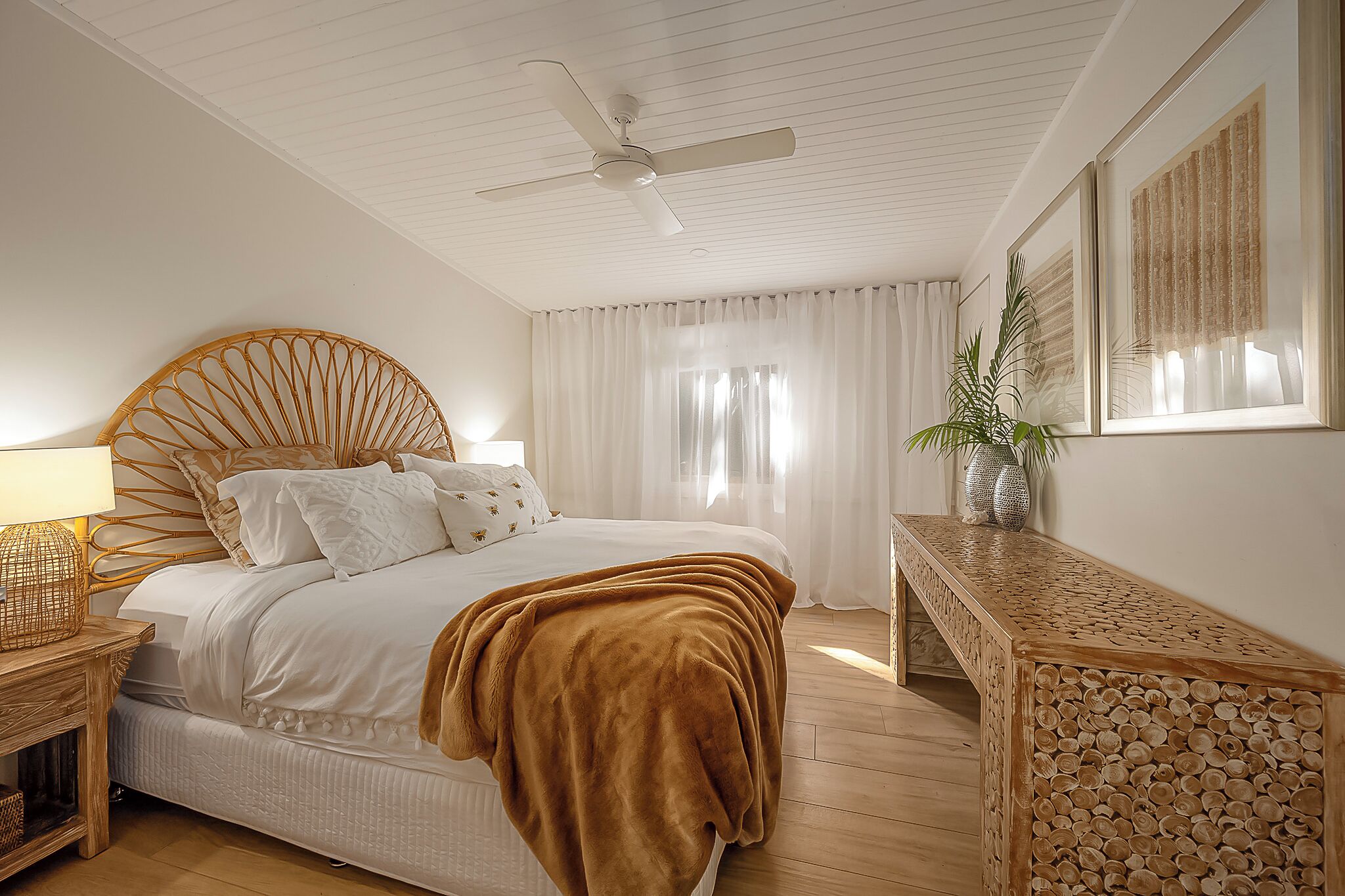 2 bedrooms, Egyptian cotton sheets, desk, iron/ironing board