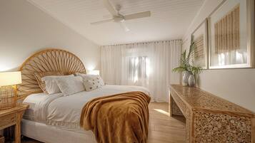 2 bedrooms, Egyptian cotton sheets, desk, iron/ironing board